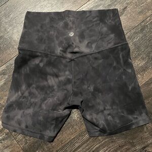 Lululemon Align Diamond Dye shorts